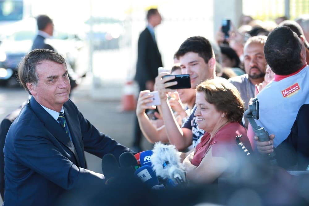 Bolsonaro mantém chefe da Secom: "Se foi ilegal, a gente vê lá na frente, mas pelo que eu vi, até agora, tá tudo legal"
