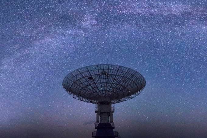 Objeto misterioso de outra galáxia está enviando sinais a cada 16 dias