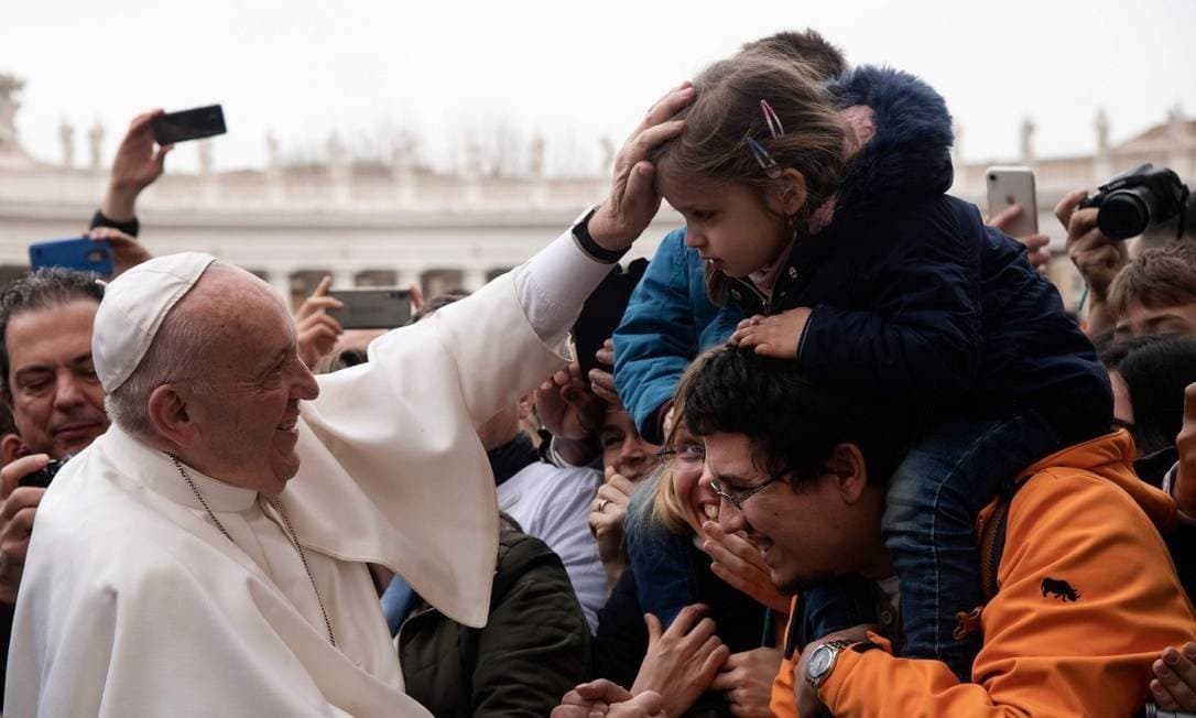 "Hoje as pessoas se insultam como se estivessem dizendo bom dia", diz Papa Francisco