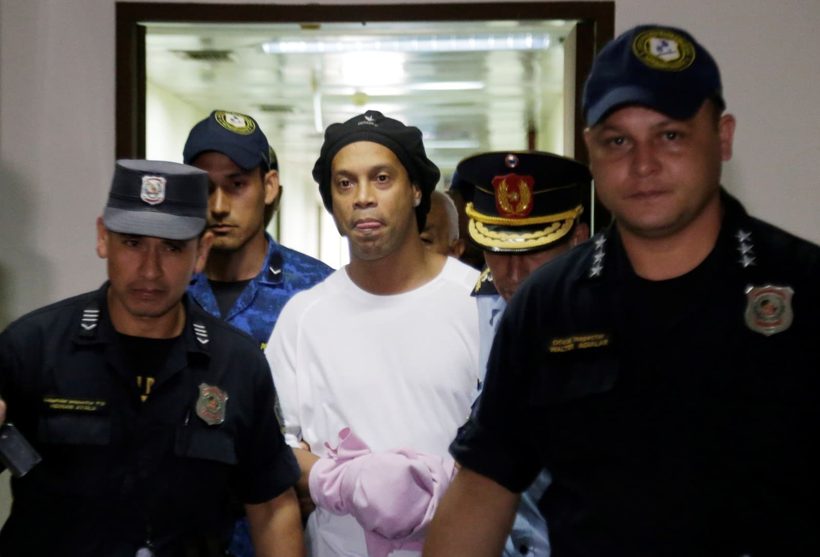 Moro telefona para autoridades do Paraguai por informações sobre prisão de Ronaldinho
