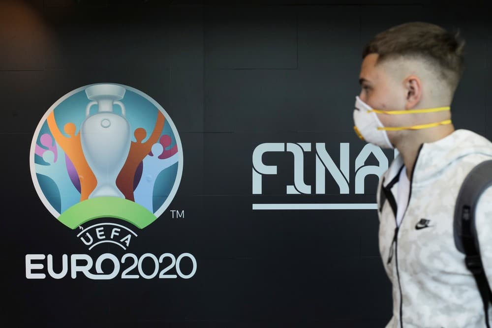 Eurocopa e Copa América com sede dupla são adiadas para 2021