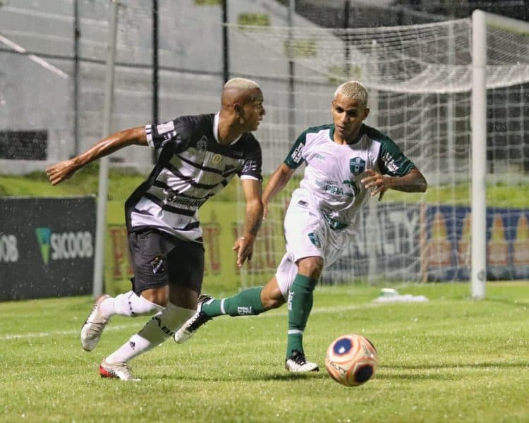 ABC goleia o Palmeira por 8 a 0 no Frasqueirão e segue na liderança