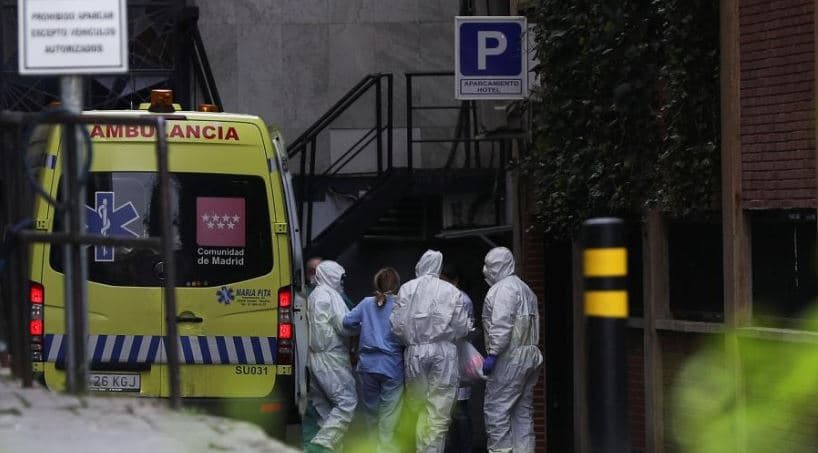 Espanha tem 832 mortes por covid-19 em 24 horas, e país bate recorde
