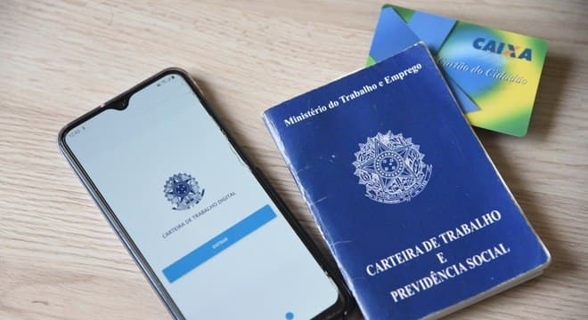 Beneficiário de últimas parcelas do seguro-desemprego pode ter auxílio emergencial de R$ 600,00
