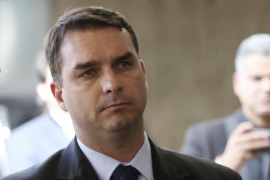 MPRJ afirma que reportagem do The Intercept sobre Flávio Bolsonaro "não retrata a verdade dos fatos"