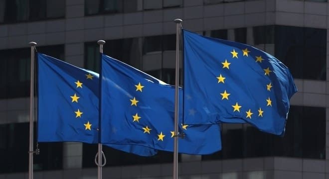 União Europeia traça planos para retomar viagens apesar do coronavírus