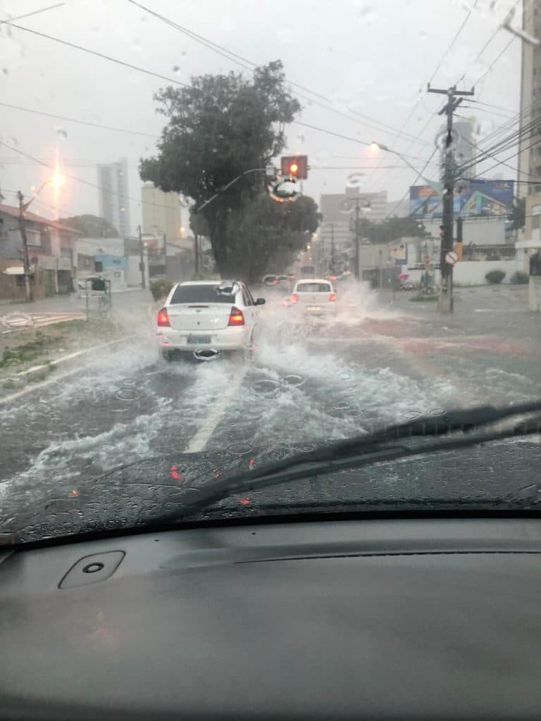 CHUVAS EM NATAL: STTU informa pontos de alagamento na capital potiguar