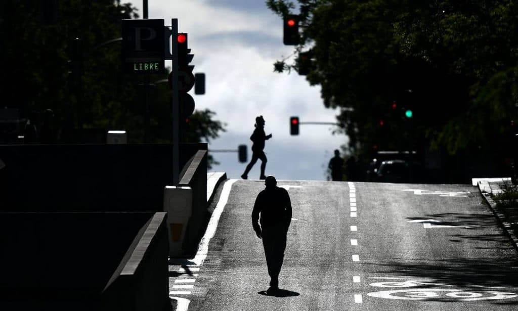Espanha registra menos de 100 mortes em 24h por Covid-19 pela primeira vez em dois meses