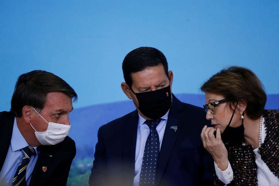 Em mensagem ao "Brasil e o mundo", Mourão diz que governo não vai "deixar que ilegalidades prosperem" na Floresta Amazônica