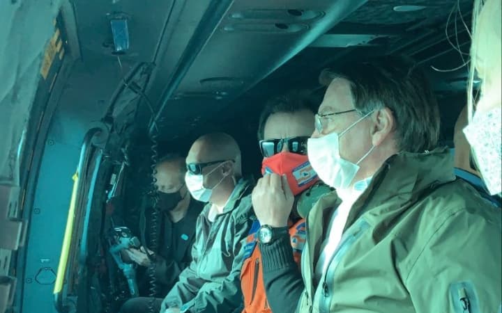 Bolsonaro sobrevoa áreas atingidas pelo ‘ciclone bomba' em Santa Catarina
