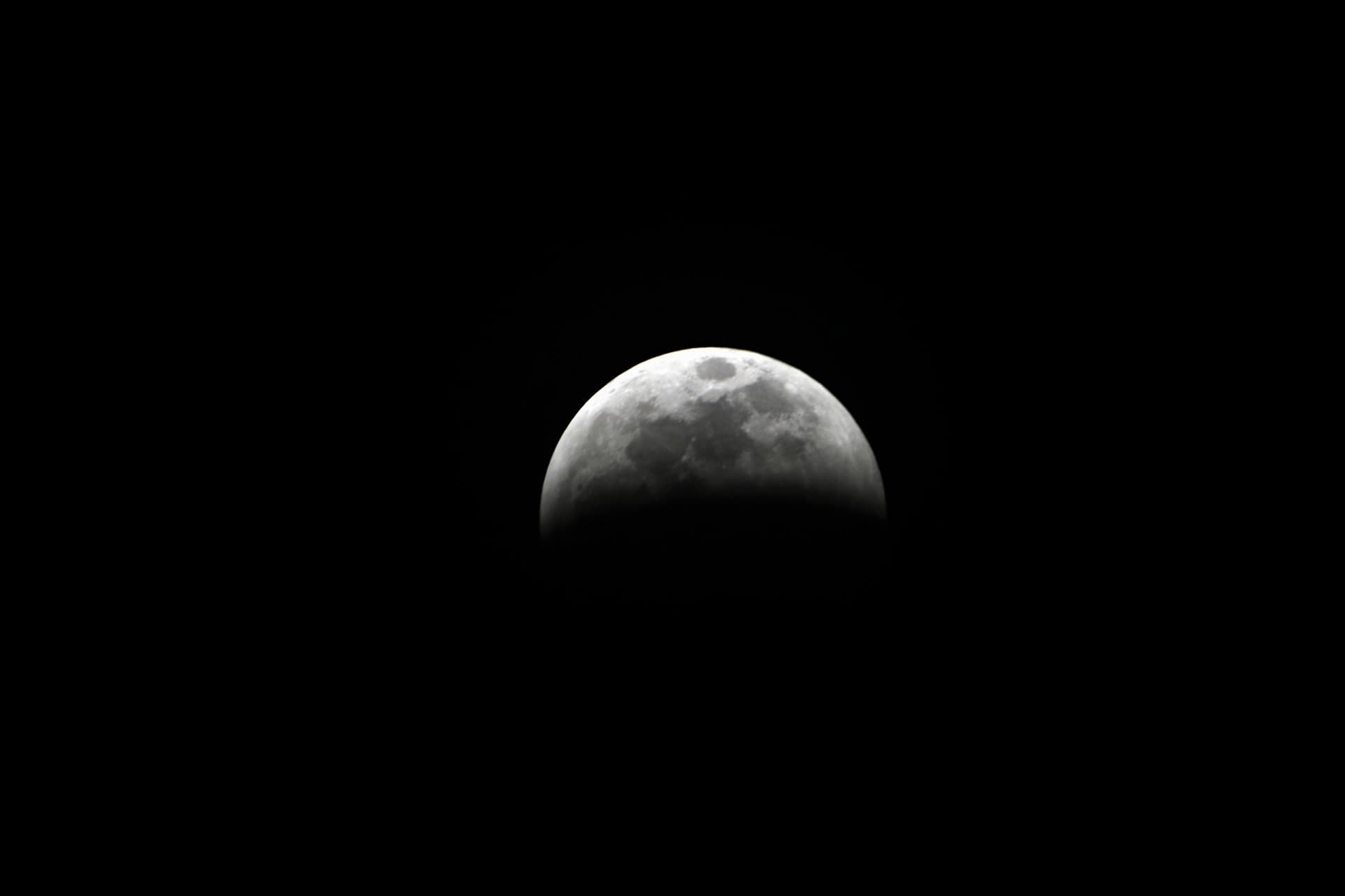 Noites de julho terão eclipse lunar e chuva de meteoros