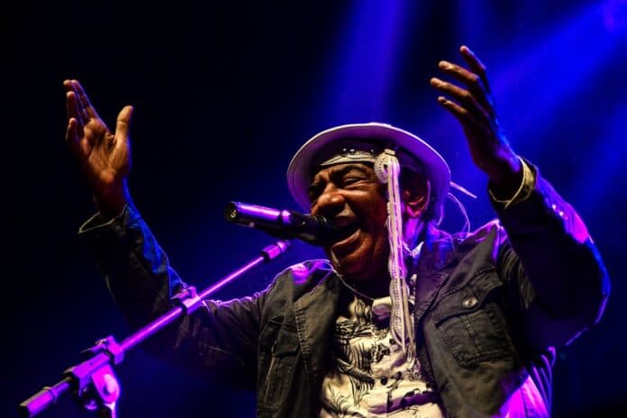 Morre, aos 72 anos, o cantor e músico paraibano Pinto do Acordeon