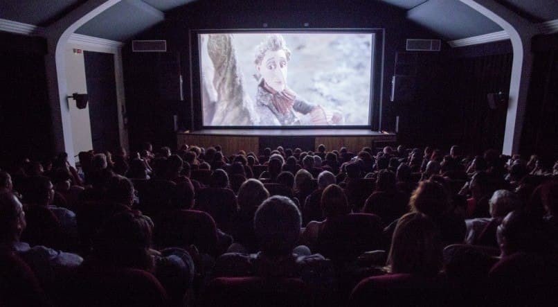 Pernambuco libera volta dos cinemas e eventos sociais; saiba onde haverá retomada
