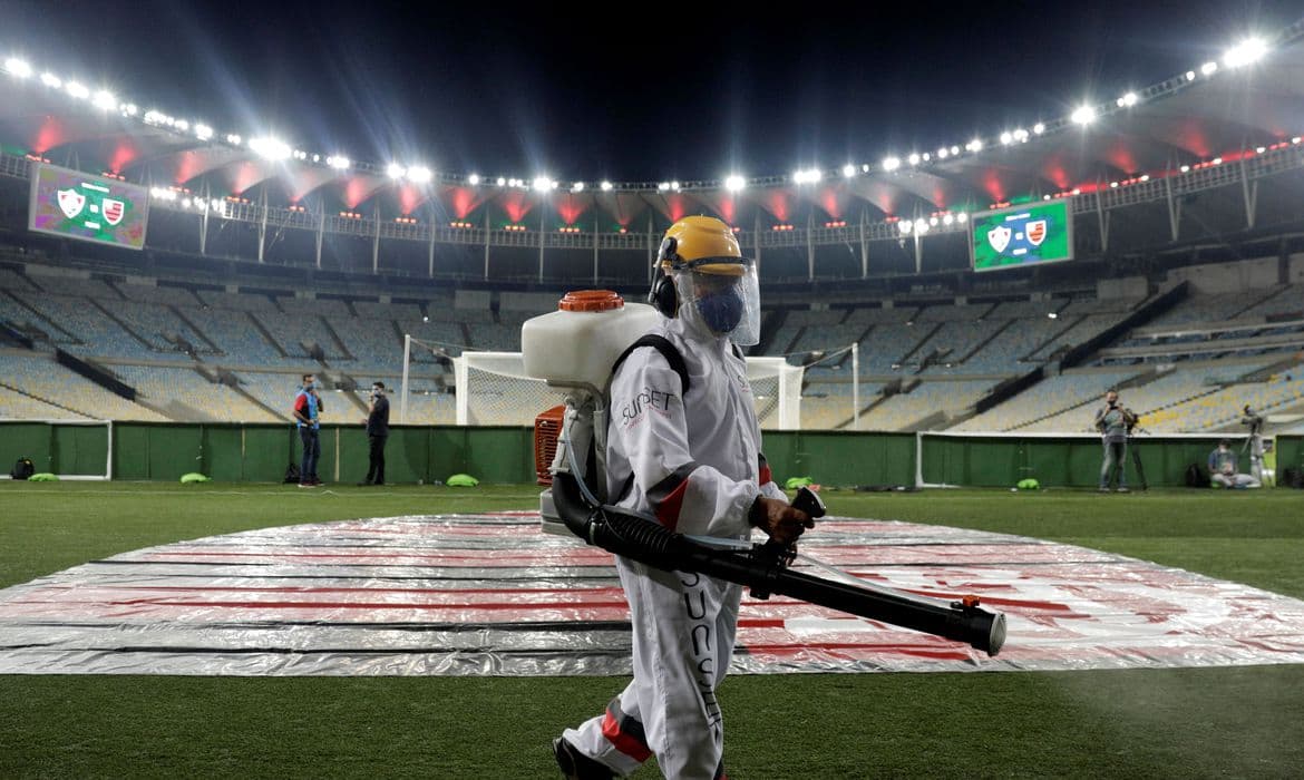 Decreto permite jogos de futebol com torcida em 30% no estado do Rio de Janeiro