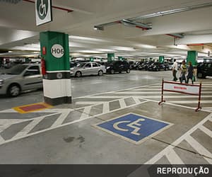 Lei do RN que prevê estacionamento privado gratuito para idosos é inconstitucional, decide STF