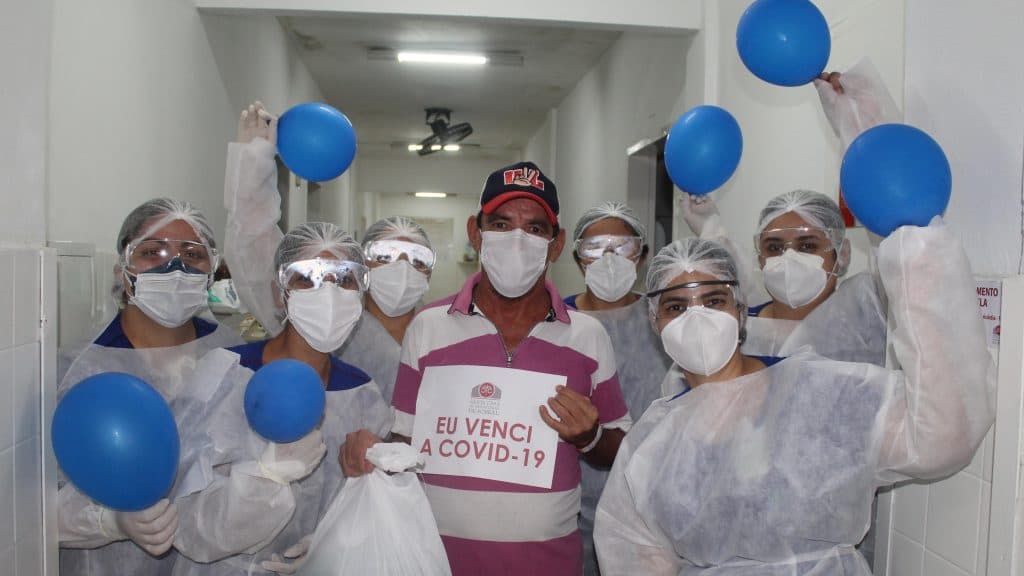 Brasil supera marca de 4,7 milhões de pessoas curadas da Covid-19