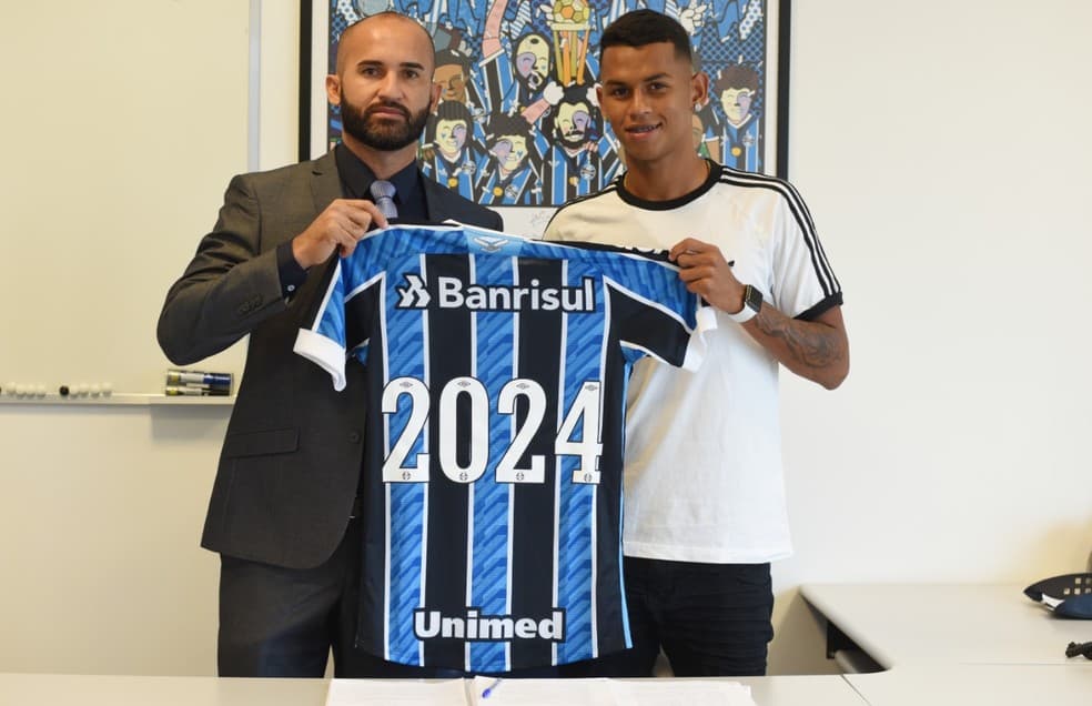 Cria do ABC, volante Fernando Henrique renova com Grêmio com multa de R$ 253 milhões; alvinegro detém 20%