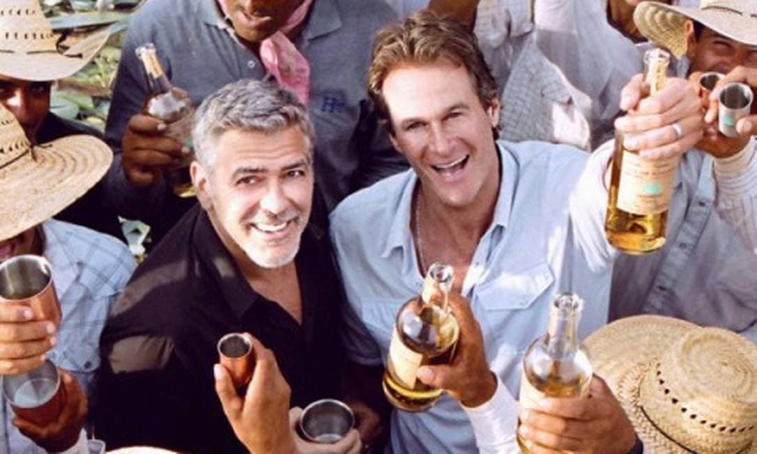 Ator George Clooney confirma que doou US$ 1 milhão em dinheiro para 14 amigos