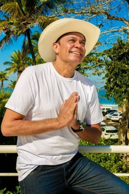 Aos 50 anos, Frank Aguiar muda nome para Luz Aguiar e justifica: ‘Evolução espiritual'