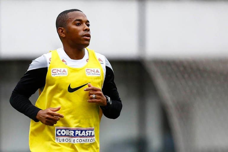 Tribunal italiano confirma pena e condena Robinho a nove anos de prisão por estupro