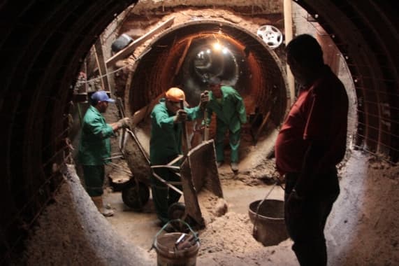 Fim dos alagamentos em ruas e avenidas nas zonas Sul e Oeste de Natal: túnel de macrodrenagem atinge 85% de conclusão e será entregue no 1º semestre de 2021