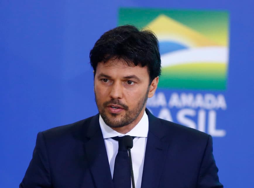 Após fala de Mourão, ministro Fábio Faria diz que 5G será tratado entre ele e Bolsonaro