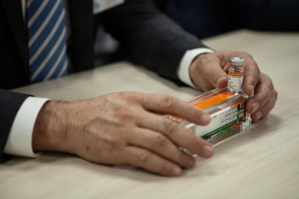 Governo de SP volta atrás e diz que pedirá uso emergencial da Coronavac à Anvisa