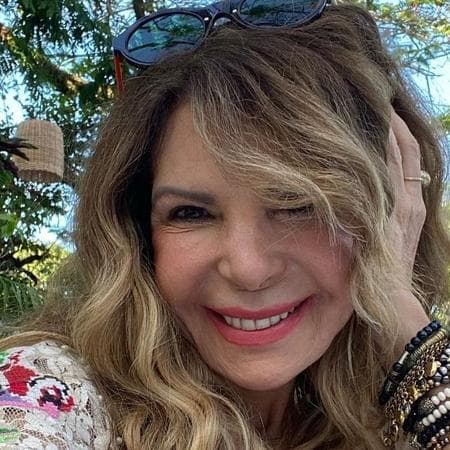 Elba Ramalho diz que vai processar quem deu festa para 700 pessoas em sua casa em Trancoso