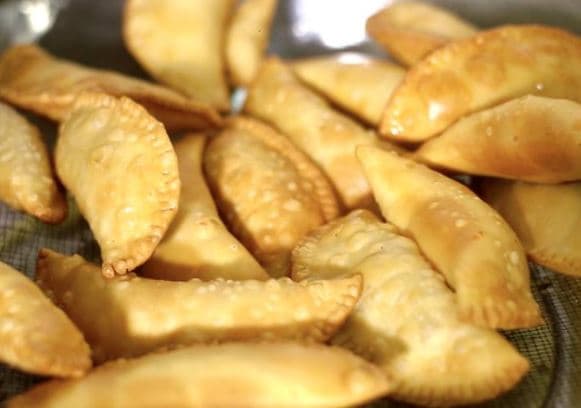 DO RN PARA O BRASIL: Pastel de Tangará é destaque na Folha de S. Paulo em coluna de Zeca Camargo