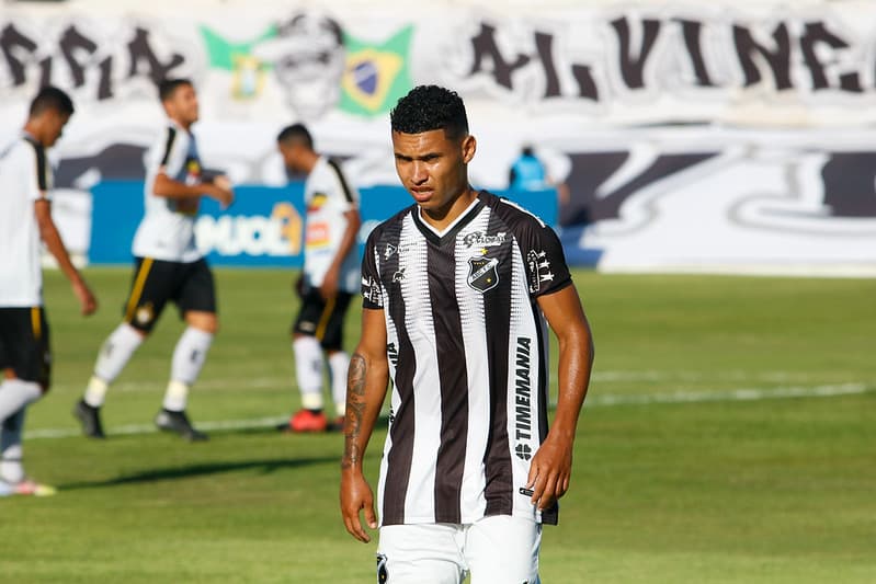 Atacante Thiaguinho acerta retorno ao ABC para a temporada 2021