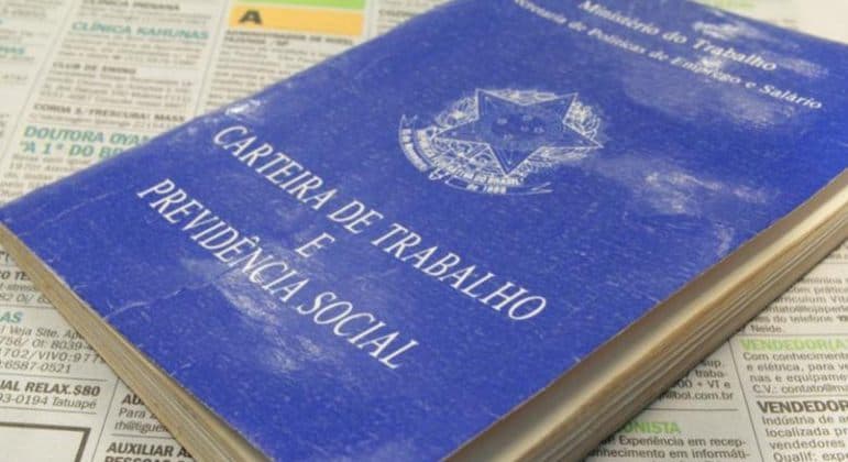 Empregado que não tomar vacina poderá ser demitido por justa causa, avaliam advogados; entenda em que situações