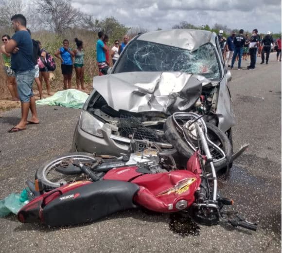 Casal morre em acidente na RN-117, em Governador Dix-Sept Rosado