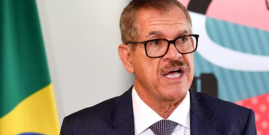 STJ nega liminar a turistas que queriam retornar ao Brasil sem apresentar exame para Covid exigido pelo governo federal