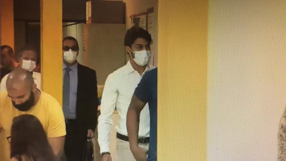Marcinho, ex-Botafogo, confirma à polícia que dirigia o carro que atropelou casal, mas nega que estivesse alcoolizado