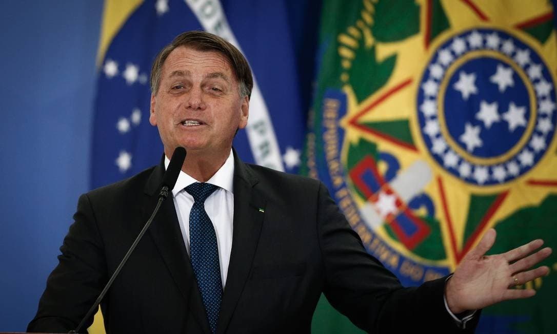 Bolsonaro atende recomendação do Ministério da Economia e veta projeto que suspendia pagamento de dívidas de clubes durante pandemia