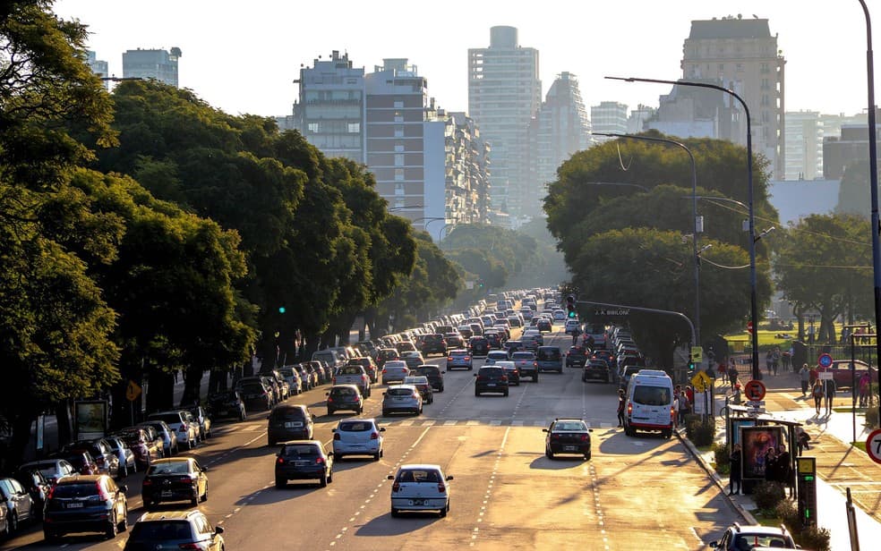 Motoristas argentinos terão de fazer curso sobre igualdade de gênero para ter habilitação