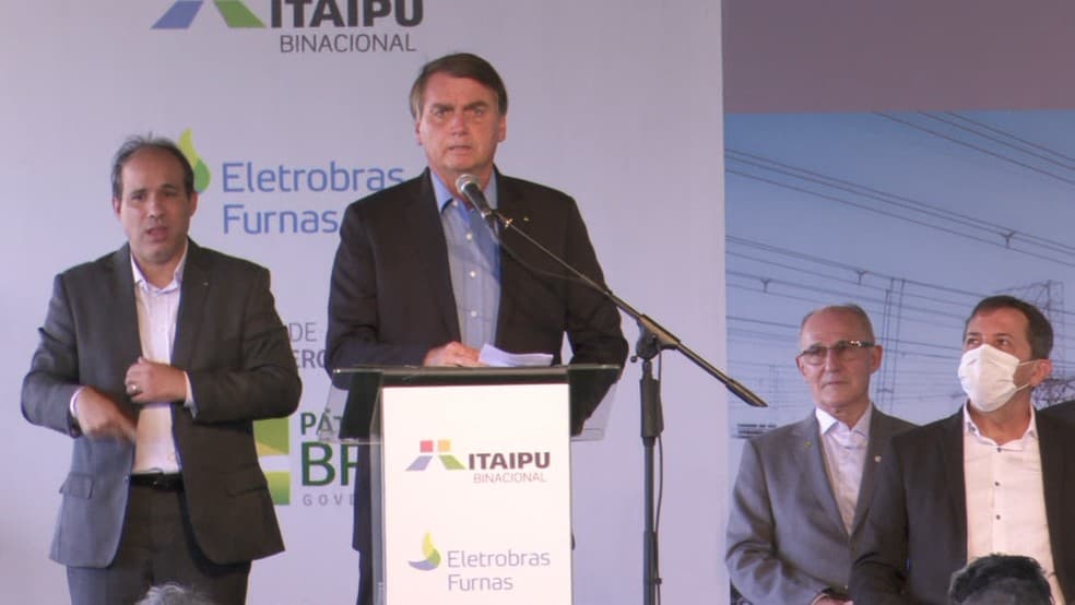"Uma estatal seja ela qual for, tem que ter a sua visão de social, não podemos admitir uma estatal, um presidente que não tenha essa visão", diz Bolsonaro