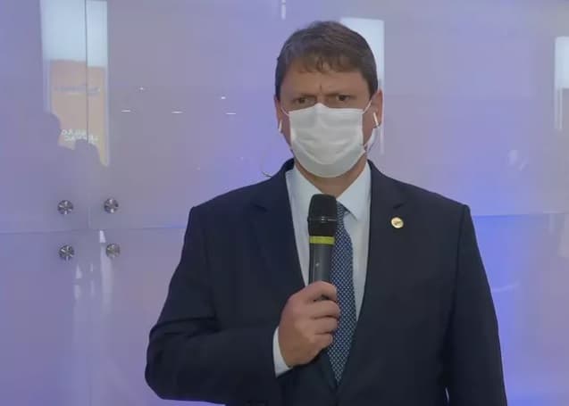 VÍDEO: Governo federal vai cumprir plano de R$ 250 bilhões em investimentos até 2022, diz ministro da Infraestrutura