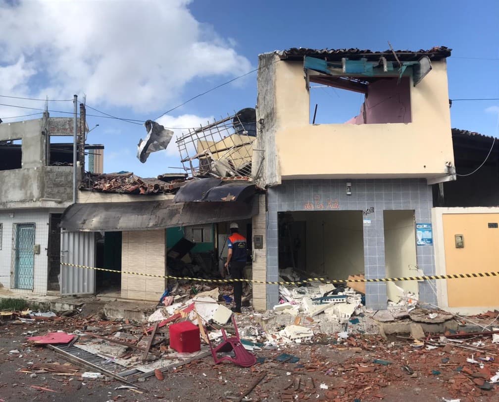 Morrem pai e filho atingidos por explosão no bairro das Rocas; Eles estavam internados desde a semana passada