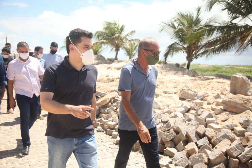 Nova orla beneficia turismo e moradores de Pirangi