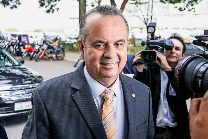 Rogério chama Lula de “camaleão” após fala sobre não ser de esquerda