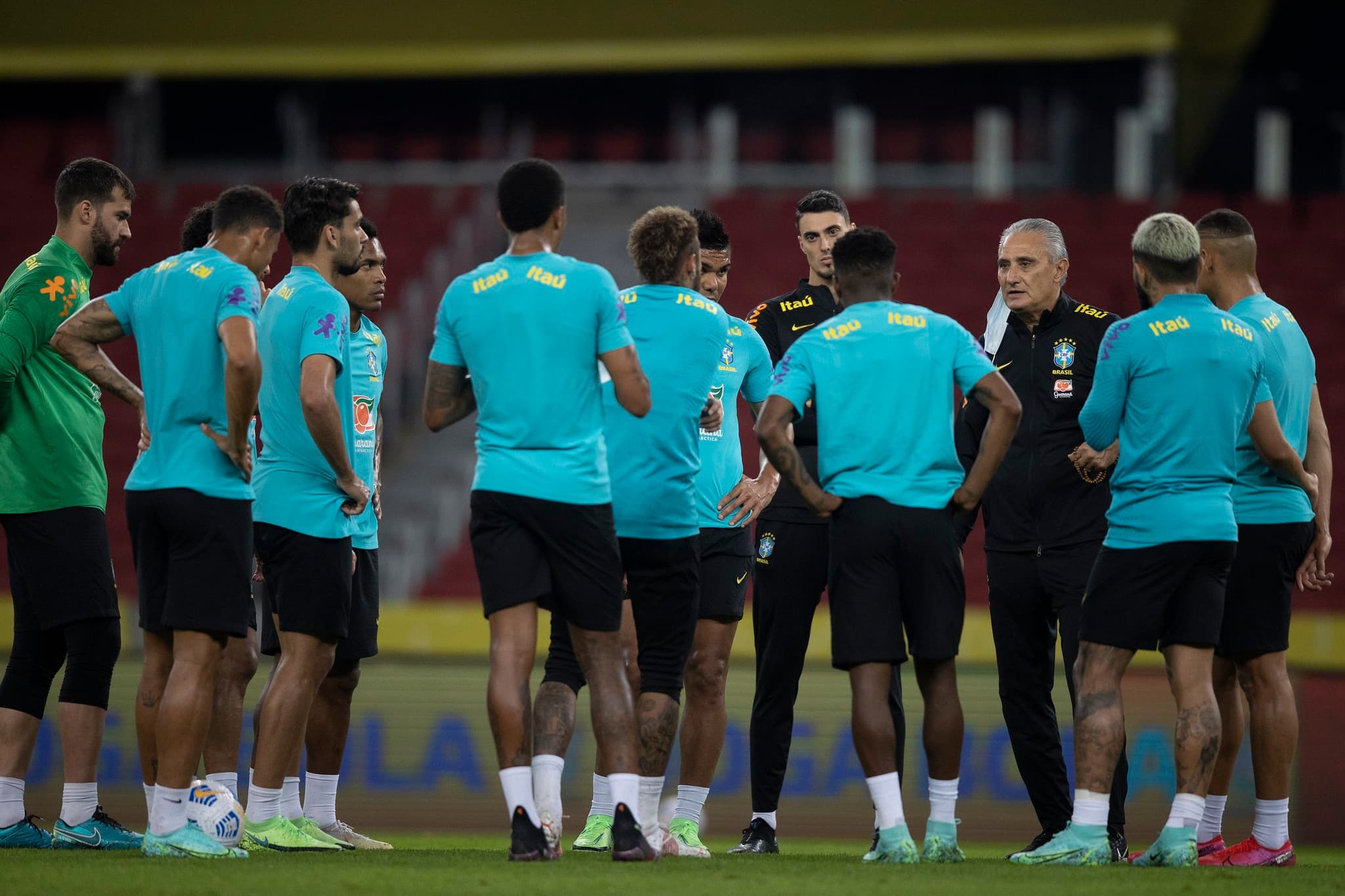 Justiça dá 48 horas para CBF explicar por que seleção brasileira não usa o número 24