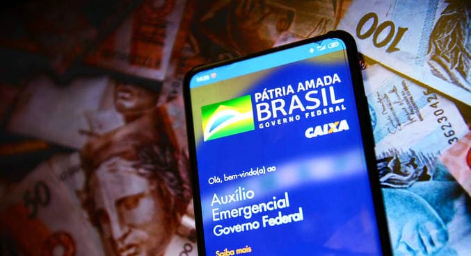 Governo estuda prorrogar auxílio emergencial por dois meses com o mesmo valor