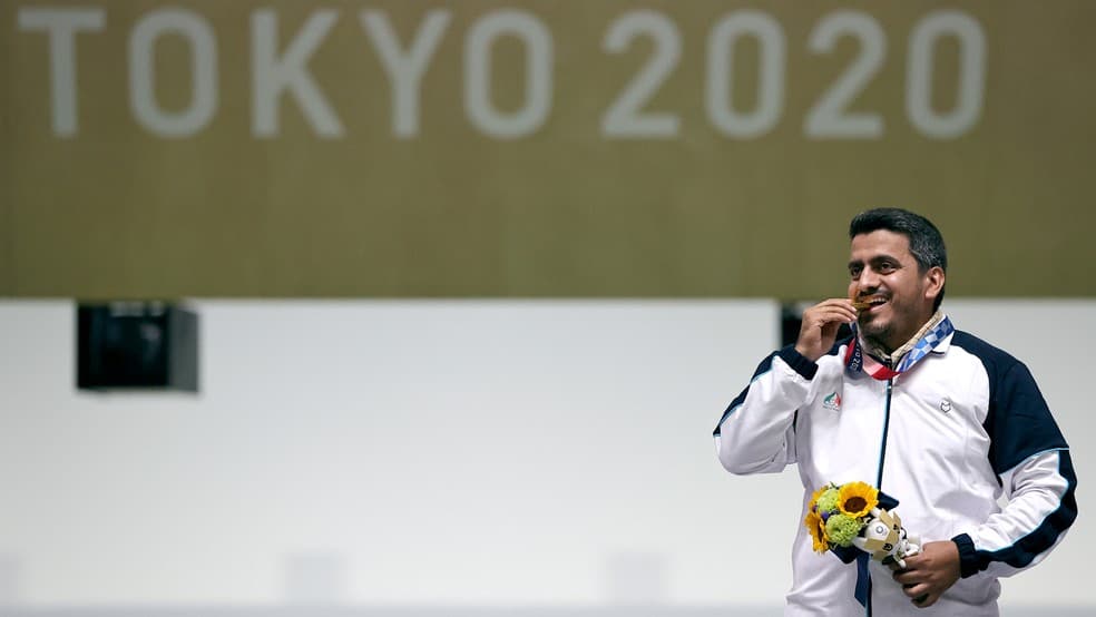 Medalha de ouro em Tóquio no tiro esportivo, iraniano é acusado de fazer parte de grupo terrorista