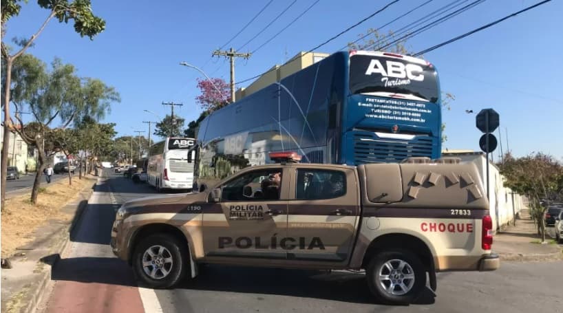 QUEBRA PAU - (VÍDEOS): Delegação do Boca Juniors segue detida em MG após briga na Libertadores depois de eliminação