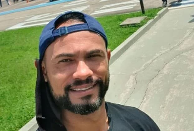 “Prisão perpétua”: goleiro Bruno culpa mídia por aposentadoria forçada