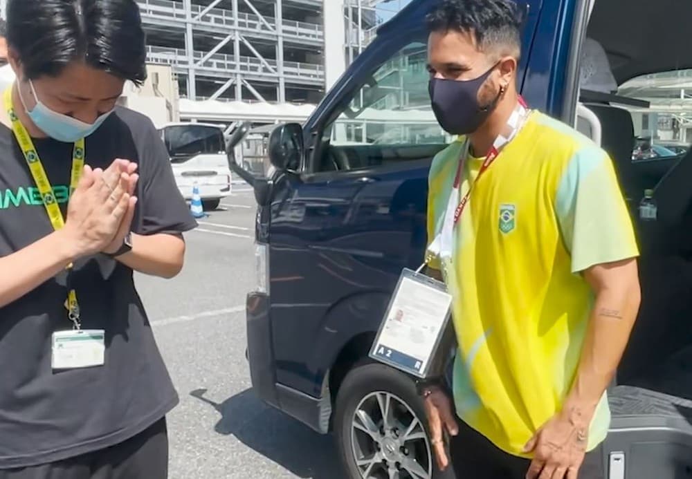CHANCE DE OURO: Surfista potiguar Italo Ferreira chega a Tóquio para disputar Olimpíada com histórico vencedor no Japão
