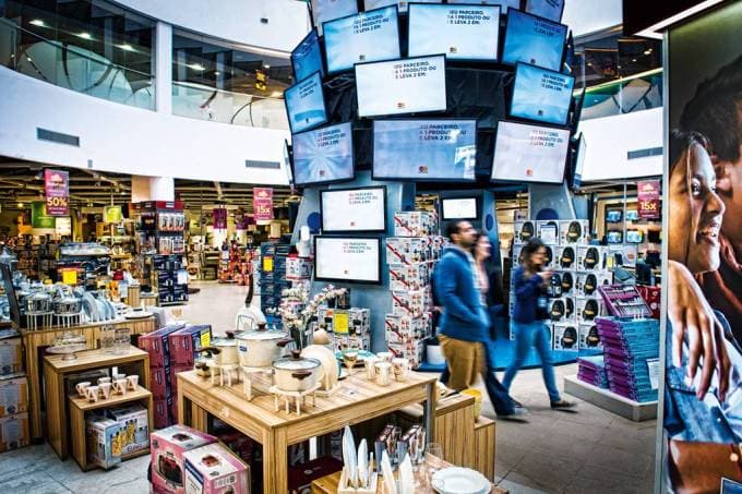 Magazine Luiza compra KaBuM!, maior plataforma de e-commerce de tecnologia e games do país, por cerca de 3,5 bilhões de reais