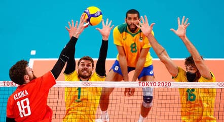 Brasil perde do Comitê Olímpico Russo no vôlei masculino mas mantém chances de classificação contra "pedreiras" EUA e França
