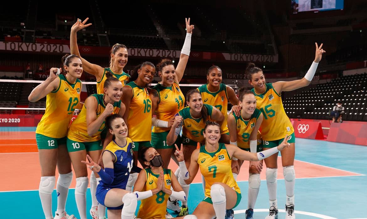 Vôlei: Brasil vence Quênia e pega o Comitê Russo nas quartas em Tóquio
